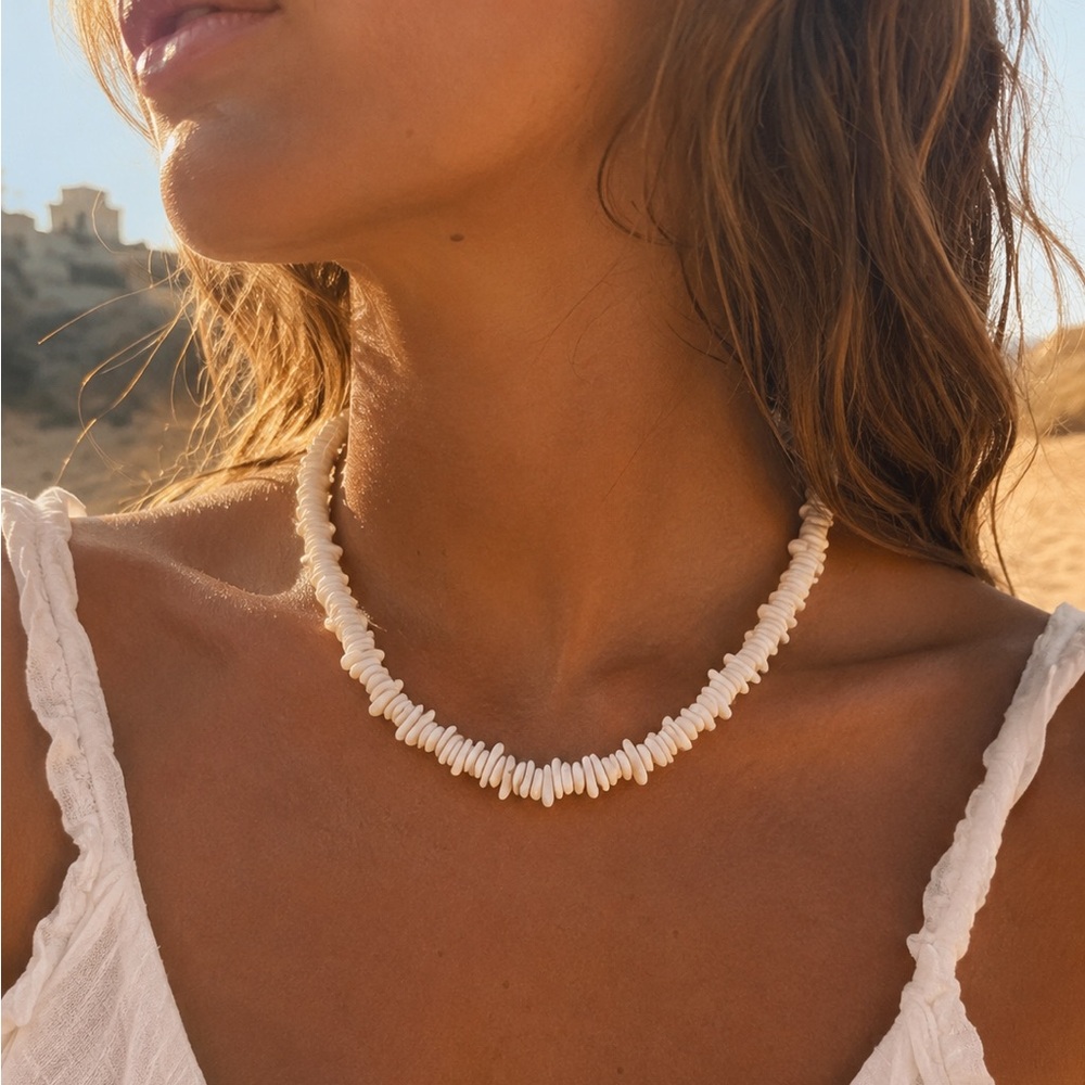 Vintage White Shell 3 Piece Jewelry Set Necklace Bracelet Coastal Beach Boho